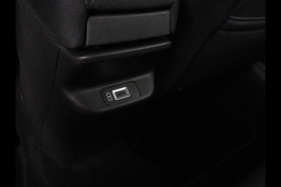 Jeep Avenger Longtitude 54 kWh | SOH 96.6% | Stoelverwarming | Carplay | Navigatie | Full LED | Warmtepomp | Keyless | Climate control | Digital Cockpit | Cruise control