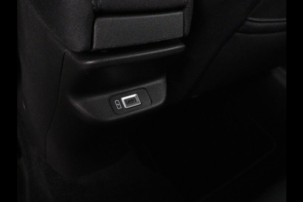 Jeep Avenger Longtitude 54 kWh | SOH 96.6% | Stoelverwarming | Carplay | Navigatie | Full LED | Warmtepomp | Keyless | Climate control | Digital Cockpit | Cruise control