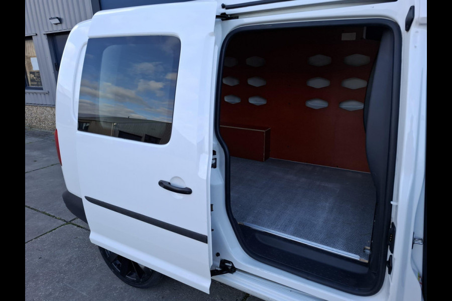 Volkswagen Caddy 2.0 TDI L2H1 BMT Maxi Trendline AUTOMAAT / NAVI / AIRCO / EURO 6