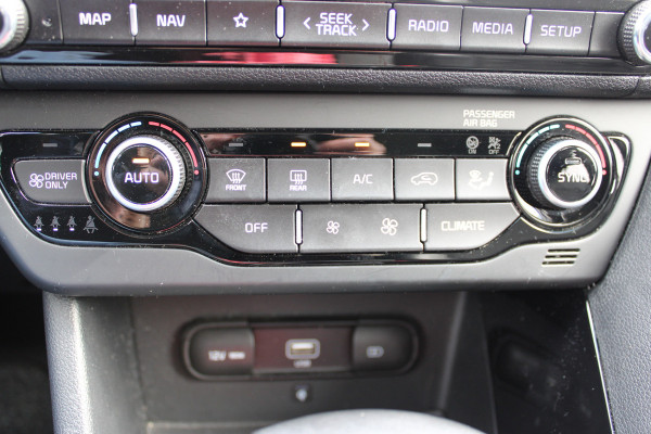 Kia Niro 1.6 GDi Hybrid DynamicLine | Trekhaak | JBL | Adaptieve cruise | Camera | Carplay
