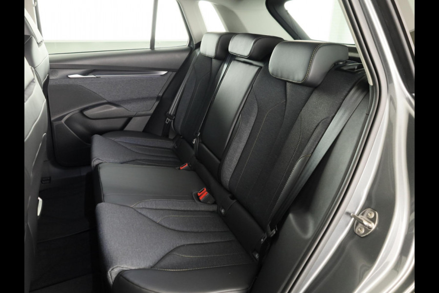 Škoda Elroq 60 Business Edition 204pk | Trekhaak | achteruitrijcamera