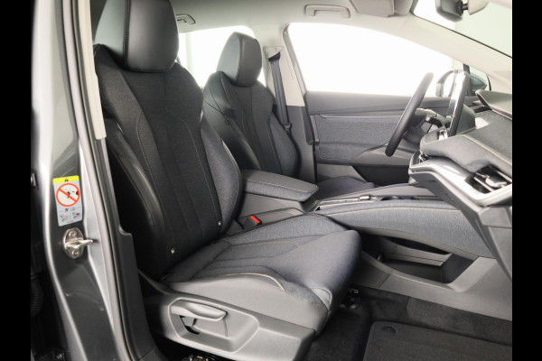 Škoda Elroq 60 Business Edition 204pk | Trekhaak | achteruitrijcamera