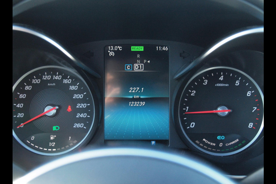 Mercedes-Benz C-Klasse 200 Premium Plus Pack | AMG Line | Panoramadak | Camera | Burmester | Sfeerverlichting |