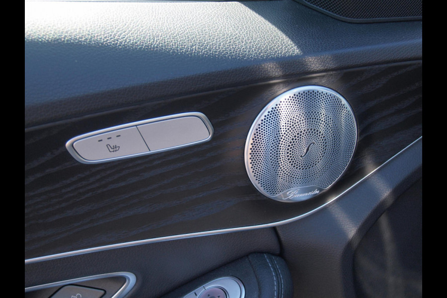 Mercedes-Benz C-Klasse 200 Premium Plus Pack | AMG Line | Panoramadak | Camera | Burmester | Sfeerverlichting |
