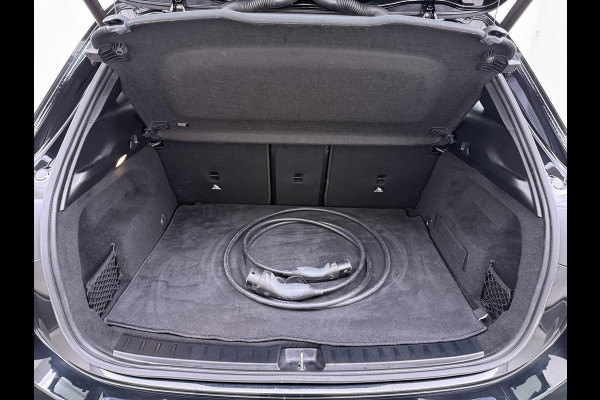 Mercedes-Benz EQA 250+ Luxury Line 71 kWh VAN: 35.900,- VOOR: 32.877,- UW LENTEVOORDEEL: 3.023,- | RIJKLAARPRIJS incl. 12mnd BOVAG