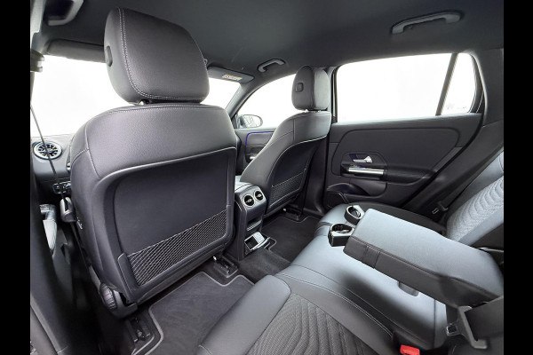 Mercedes-Benz EQA 250+ Luxury Line 71 kWh VAN: 35.900,- VOOR: 32.877,- UW LENTEVOORDEEL: 3.023,- | RIJKLAARPRIJS incl. 12mnd BOVAG