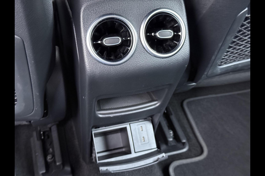 Mercedes-Benz EQA 250+ Luxury Line 71 kWh VAN: 35.900,- VOOR: 32.877,- UW LENTEVOORDEEL: 3.023,- | RIJKLAARPRIJS incl. 12mnd BOVAG