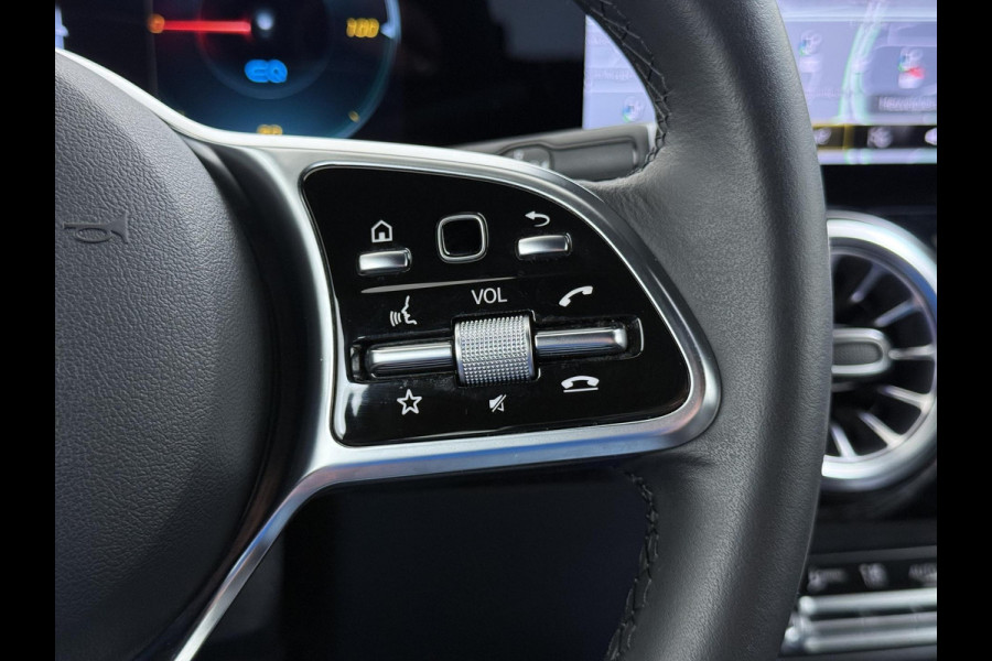 Mercedes-Benz EQA 250+ Luxury Line 71 kWh VAN: 35.900,- VOOR: 32.877,- UW LENTEVOORDEEL: 3.023,- | RIJKLAARPRIJS incl. 12mnd BOVAG