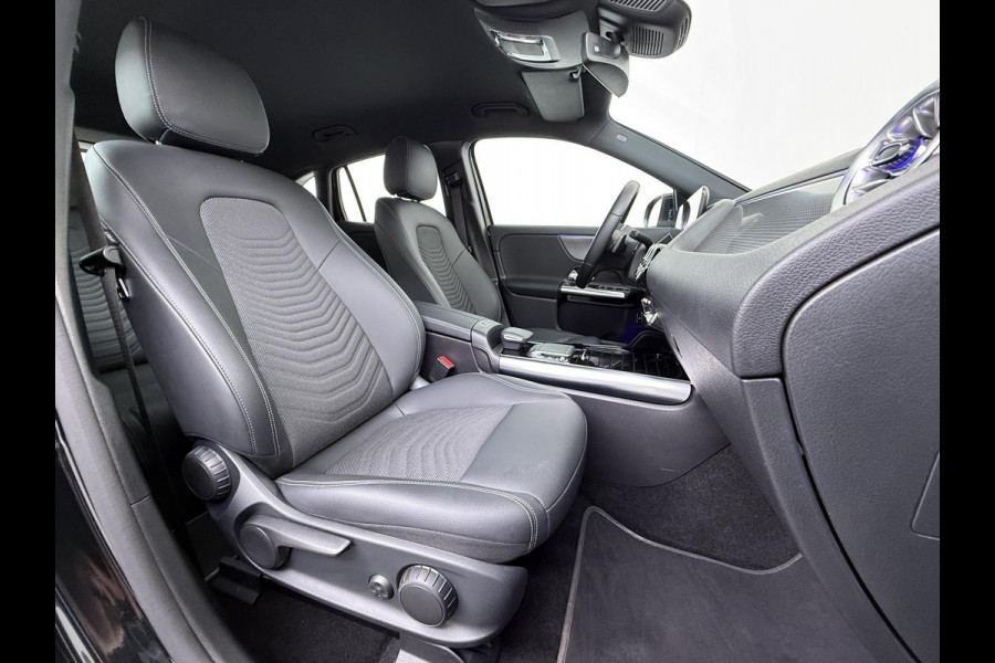 Mercedes-Benz EQA 250+ Luxury Line 71 kWh VAN: 35.900,- VOOR: 32.877,- UW LENTEVOORDEEL: 3.023,- | RIJKLAARPRIJS incl. 12mnd BOVAG