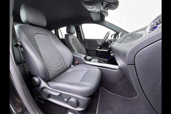 Mercedes-Benz EQA 250+ Luxury Line 71 kWh VAN: 35.900,- VOOR: 32.877,- UW LENTEVOORDEEL: 3.023,- | RIJKLAARPRIJS incl. 12mnd BOVAG
