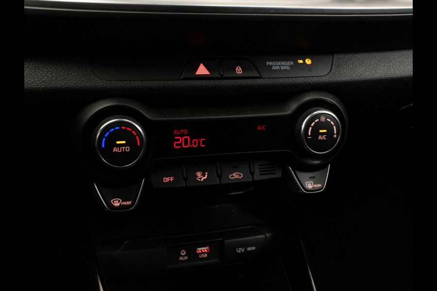 Kia Stonic 1.0 T-GDi DynamicLine Sport (APPLE CARPLAY,NAVI,CAMERA,CLIMATE,CRUISE,GETINT,LED,LANE ASSIST,SPORTSTOELEN,LM VELGEN)