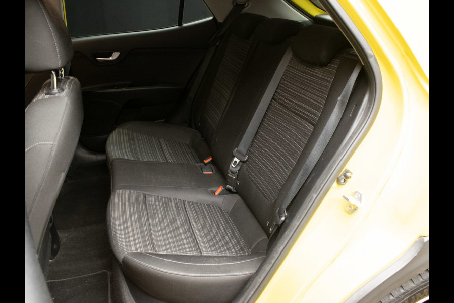 Kia Stonic 1.0 T-GDi DynamicLine Sport (APPLE CARPLAY,NAVI,CAMERA,CLIMATE,CRUISE,GETINT,LED,LANE ASSIST,SPORTSTOELEN,LM VELGEN)