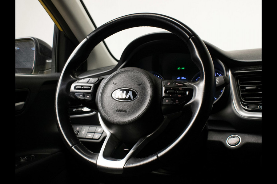 Kia Stonic 1.0 T-GDi DynamicLine Sport (APPLE CARPLAY,NAVI,CAMERA,CLIMATE,CRUISE,GETINT,LED,LANE ASSIST,SPORTSTOELEN,LM VELGEN)