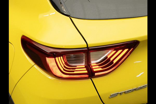 Kia Stonic 1.0 T-GDi DynamicLine Sport (APPLE CARPLAY,NAVI,CAMERA,CLIMATE,CRUISE,GETINT,LED,LANE ASSIST,SPORTSTOELEN,LM VELGEN)