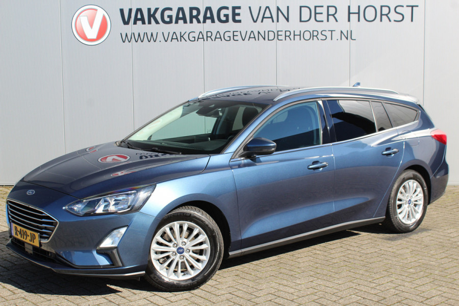 Ford FOCUS Wagon 1.0-155pk EcoBoost Titanium. Erg nette en goed onderhouden wagen met slechts 60.000km. Autm. airco dual, camera, stoel-, stuur- en voorraamverwarming, trekhaak, LM wielen, metallic lak, navigatie, telefoonvoorb. etc.
