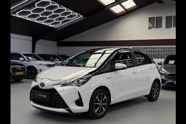 Toyota Yaris 1.5 Hybrid Bi-Tone Bluetooth