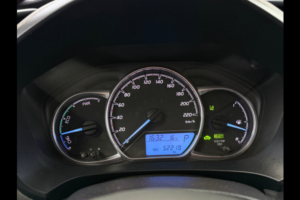 Toyota Yaris 1.5 Hybrid Bi-Tone Bluetooth