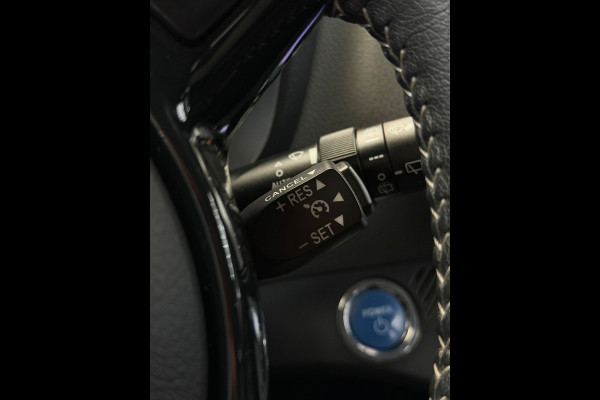 Toyota Yaris 1.5 Hybrid Bi-Tone Bluetooth