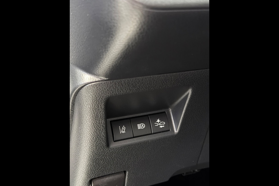 Toyota Yaris 1.5 Hybrid Bi-Tone Bluetooth