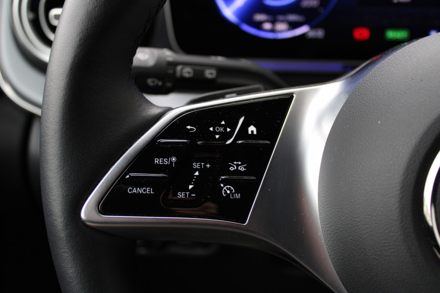 Mercedes-Benz Eqv 300 L2 / AMG / New Model / Luchtvering / 7-Persoons / Burmester / Electr Stoelen / Vol Opties / NIEUW!!