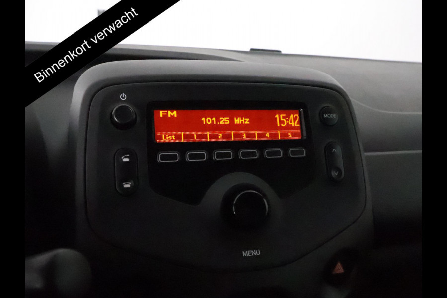 Toyota Aygo 1.0 VVT-i X-Fun Bi-Tone | 1e eigenaar | Airco | Bluetooth | Privacy Glass |