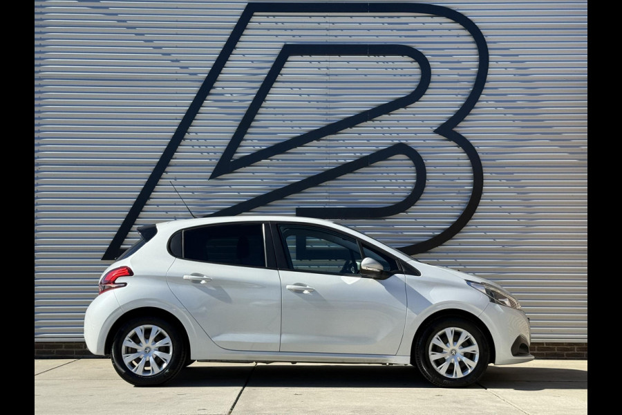 Peugeot 208 1.2 PureTech Blue Lion Navi|Carplay|Airco|D-riem v.v. in 2024|Cruise|PDC|CarplayN.A.P|Nieuwe APK bij Aflevering