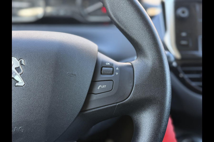 Peugeot 208 1.2 PureTech Blue Lion Navi|Carplay|Airco|D-riem v.v. in 2024|Cruise|PDC|CarplayN.A.P|Nieuwe APK bij Aflevering