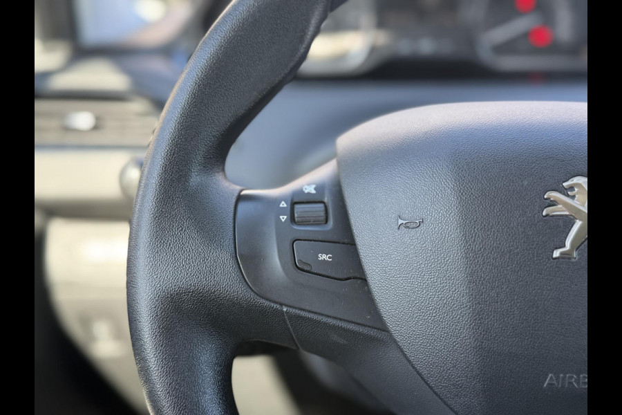 Peugeot 208 1.2 PureTech Blue Lion Navi|Carplay|Airco|D-riem v.v. in 2024|Cruise|PDC|CarplayN.A.P|Nieuwe APK bij Aflevering