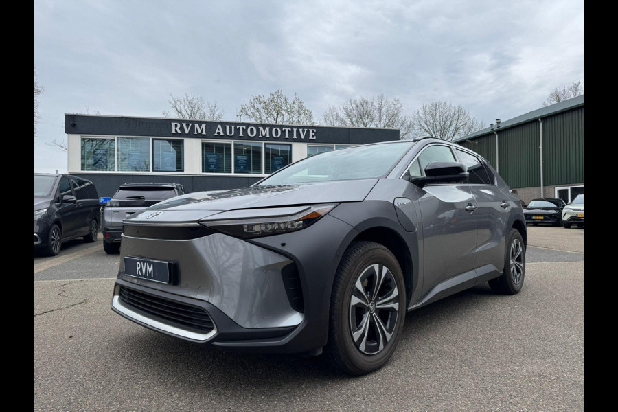 Toyota Bz4x Premium 71 kWh VAN: 39.900,- VOOR: 36.877,- UW LENTEVOORDEEL: 3.023,- | MEGA VOLLE AUTO | 10 jaar TOYOTA GARANTIE | TREKHAAK