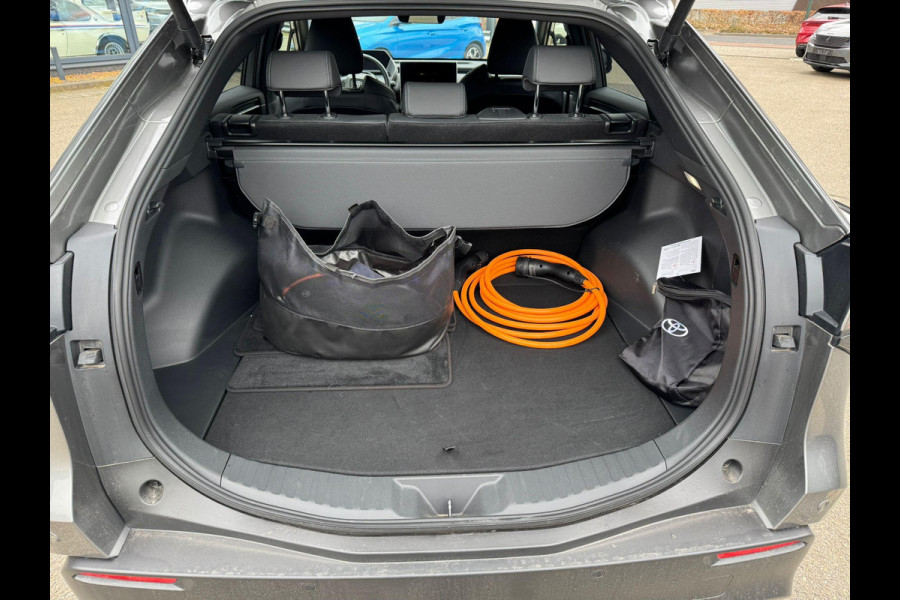 Toyota Bz4x Premium 71 kWh VAN: 39.900,- VOOR: 36.877,- UW LENTEVOORDEEL: 3.023,- | MEGA VOLLE AUTO | 10 jaar TOYOTA GARANTIE | TREKHAAK