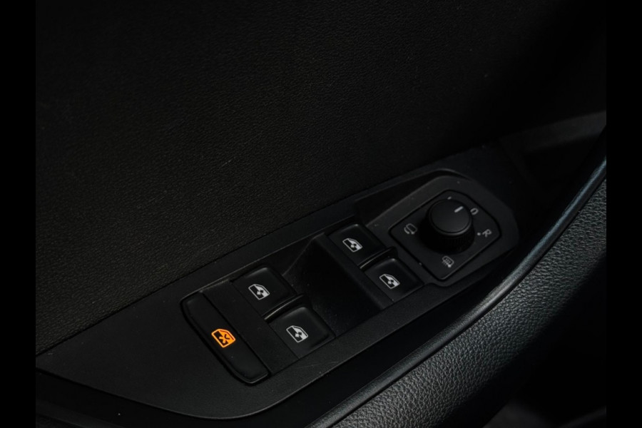 Škoda Karoq 1.5 TSI ACT Style APPLE CARPLAY CAMERA NAVI CLIMATE PDC