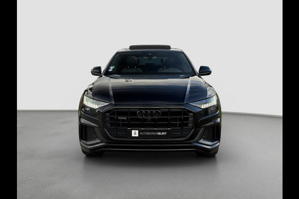Audi Q8 60 TFSI e Competition | Pano | Luchtvering | B&O | Matrix | 360 | Carplay | Memory | NL Auto | Sfeerverichting | 1e eig.