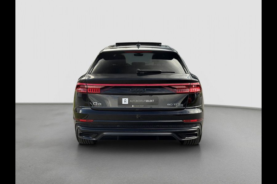 Audi Q8 60 TFSI e Competition | Pano | Luchtvering | B&O | Matrix | 360 | Carplay | Memory | NL Auto | Sfeerverichting | 1e eig.