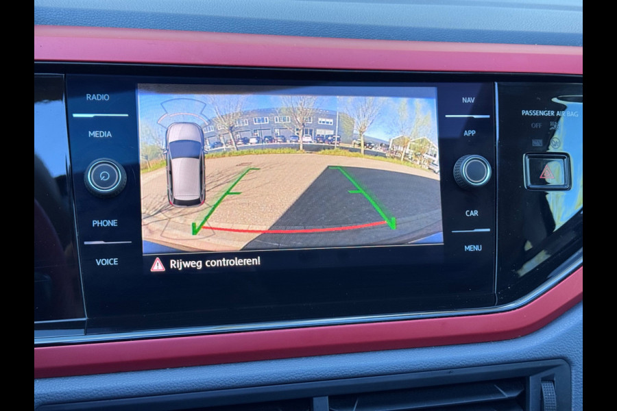 Volkswagen Polo 1.0 TSI Beats Pano/AppleCar/Camera/Virtual