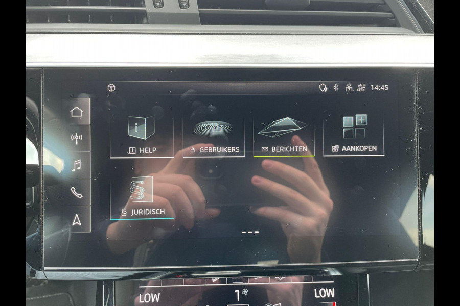 Audi e-tron Sportback 55 quattro S edition 95 kWh VAN € 39.900,- VOOR € 36.877,- UW LENTEVOORDEEL  € 3.023,-! | SOH 95% | S LINE BLACKLINE  | B&O AUDIO | ADAPTIVE CRUISE | 360 CAMERA | KEYLESS ENTRY