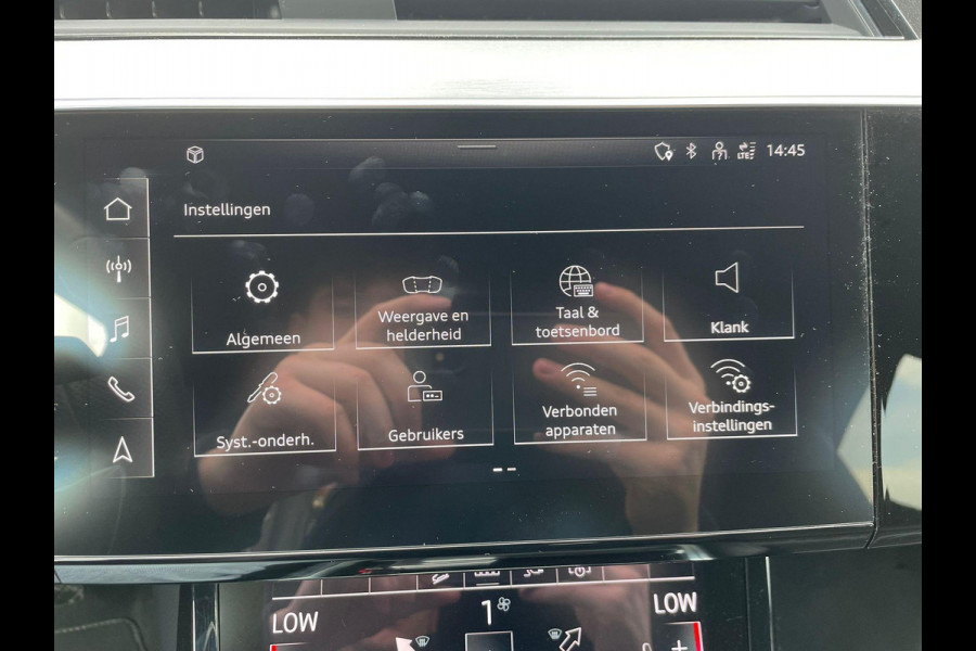 Audi e-tron Sportback 55 quattro S edition 95 kWh VAN € 39.900,- VOOR € 36.877,- UW LENTEVOORDEEL  € 3.023,-! | SOH 95% | S LINE BLACKLINE  | B&O AUDIO | ADAPTIVE CRUISE | 360 CAMERA | KEYLESS ENTRY