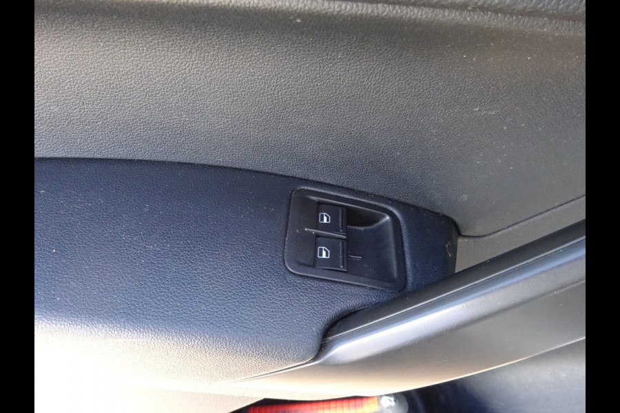 Volkswagen Caddy 2.0 TDI L2H1 VW MAXI LAADRUIMTE INRICHTING AIRCO CRUISE ALARM PDCM