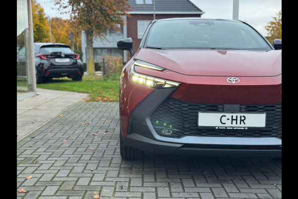 Toyota C-HR 2.0 High Power PHEV 223pk First edition | Elektrische achterklep, Stoel + Stuurverwarming, Dodehoekherkenning