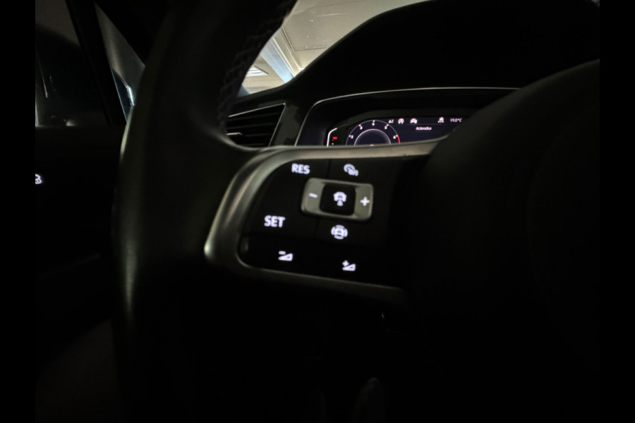 Volkswagen Tiguan Allspace 1.5 TSI Business R Line 7p. Pano