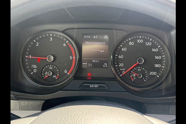 Volkswagen Crafter 35 2.0 TDI L3H3 Comfort Navigatie Carplay DAB All season banden Trekhaak Lat om lat