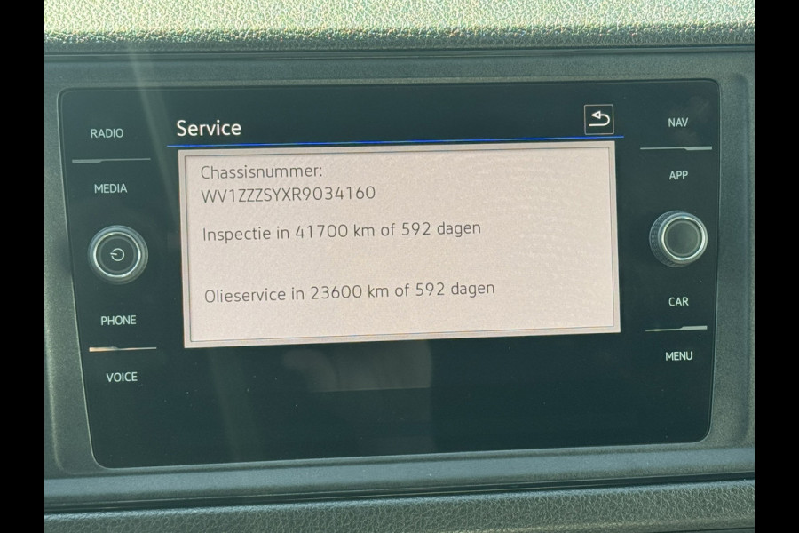 Volkswagen Crafter 35 2.0 TDI L3H3 Comfort Navigatie Carplay DAB All season banden Trekhaak Lat om lat