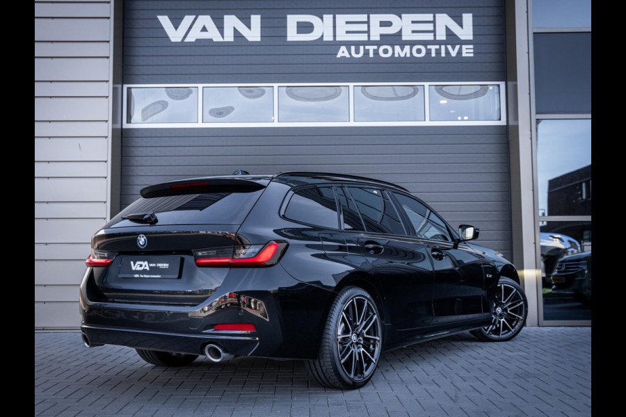 BMW 3 Serie Touring 320e - Sport l Panorama l ACC l 19'' l Led l Sfeerverlichting l Auto carplay