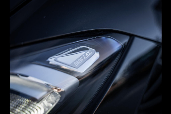 BMW 3 Serie Touring 320e - Sport l Panorama l ACC l 19'' l Led l Sfeerverlichting l Auto carplay