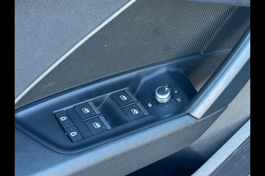 Audi A3 Limousine 30 TFSI Advanced edition VIRTUAL | ADAPTIVE |