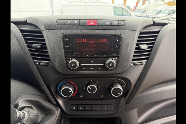 Iveco Daily 35C14 2.3 Kipper Dubbele Cabine Dubbellucht 6 Stoelen Airco Cruise Control Trekhaak Luchtgeveerde stoel