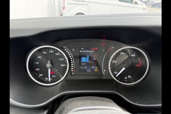 Iveco Daily 35C14 2.3 Kipper Dubbele Cabine Dubbellucht 6 Stoelen Airco Cruise Control Trekhaak Luchtgeveerde stoel