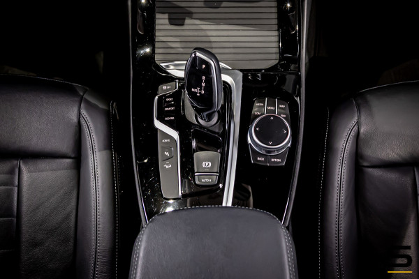 BMW X3 XDrive30e High Executive|Cam|Leder|1eig|StoelV|AppleC