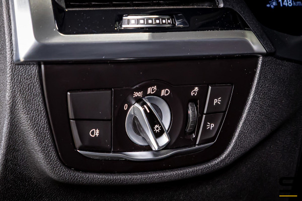 BMW X3 XDrive30e High Executive|Cam|Leder|1eig|StoelV|AppleC