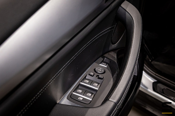 BMW X3 XDrive30e High Executive|Cam|Leder|1eig|StoelV|AppleC