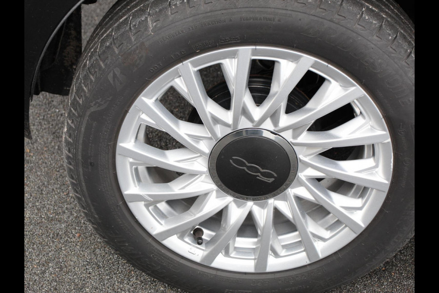 Fiat 500 1.0 Hybrid Bellavita | Navigatie | Climate Control | Apple Carplay/Android Auto | Dab | Digitale Cockpit | Parkeer sensoren